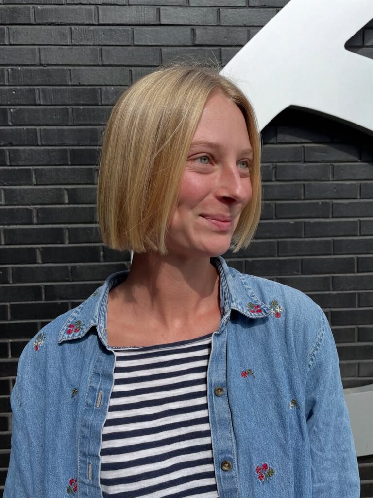 15 Effortless Spring Haircut Ideas 2026 That Instantly Fix Boring, Lifeless Hair 5 Blunt Lob (Long Bob)