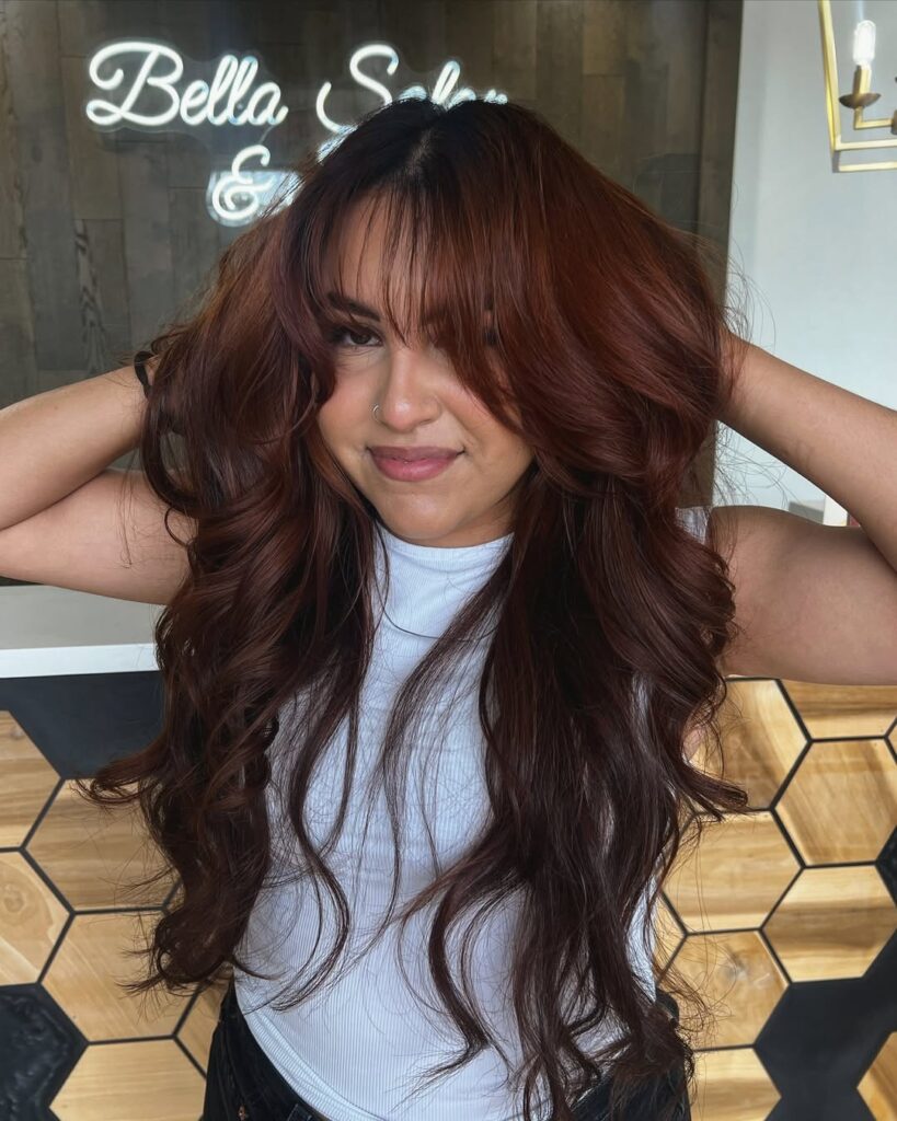 15 Dark Hair Color Ideas That Instantly Make You Look Expensive (Seriously, They’re That Good) 6 Dark Auburn