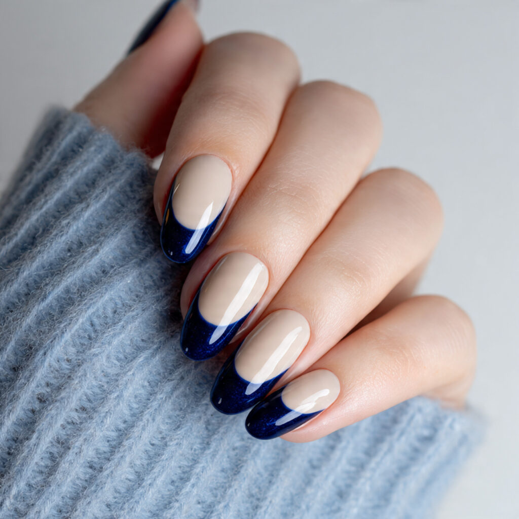 15 Dark Blue Nail Ideas That Look Expensive (But Are Totally Wearable Tomorrow) 16 Dark Blue and Nude Minimal Nails