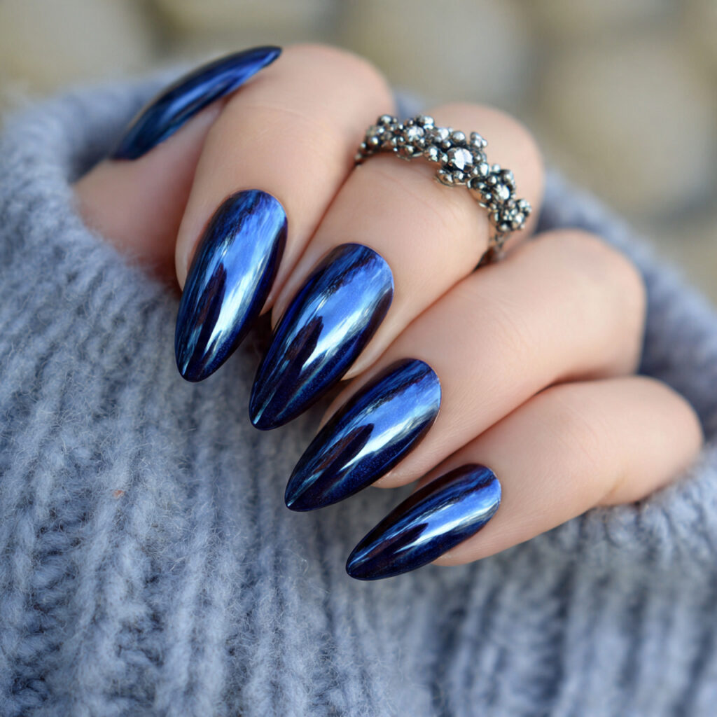 13 Navy Blue Nails Ideas That Look Expensive, Chic, and Totally Copy-Worthy 5 navy blue chrome nails