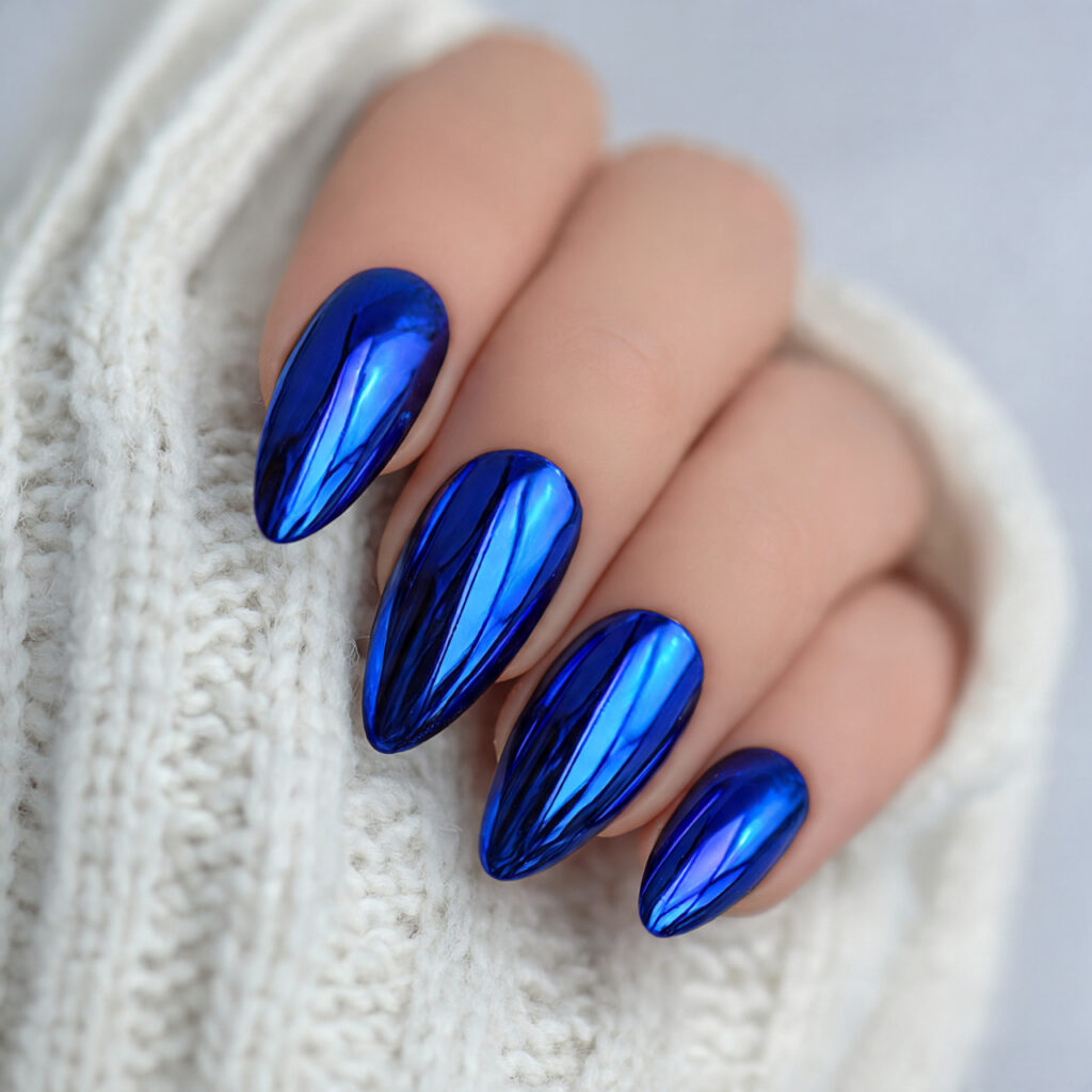 15 Royal Blue Nails That Instantly Elevate Your Style (And Yes, You Can Totally Wear Them Tomorrow) 4 royal blue chrome nails