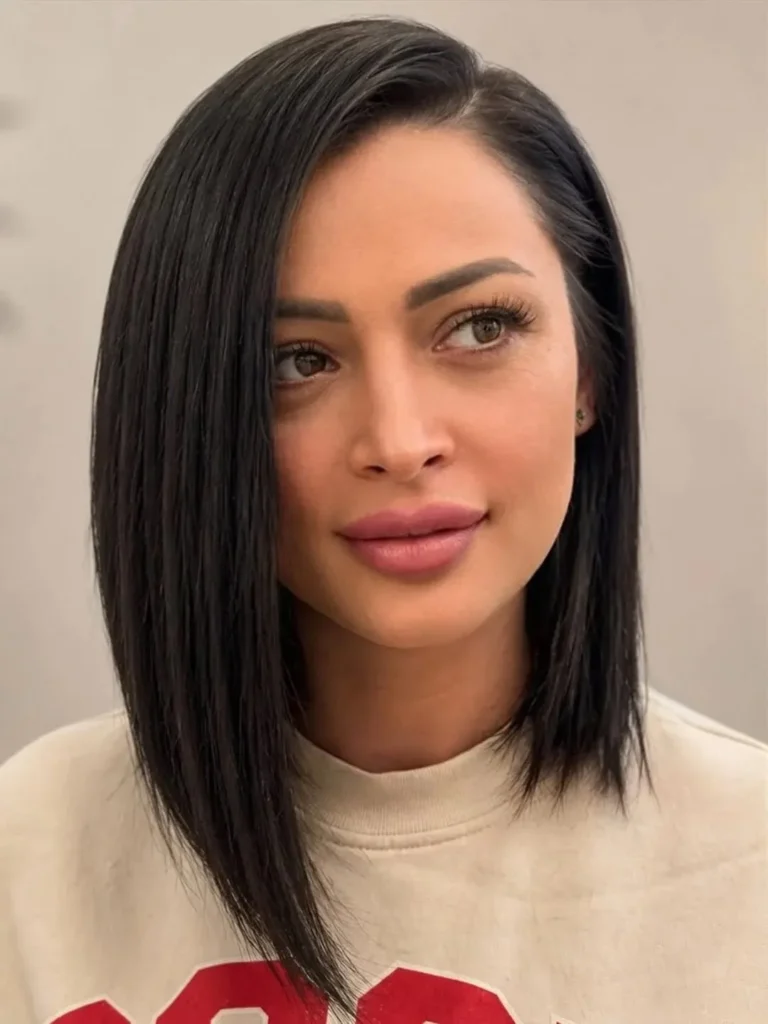 15 Round Face Hairstyles Ideas That Make Your Features Look Extra Chic 11 Asymmetrical Bob