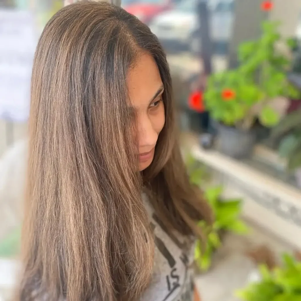 15 Mocha Hair Color Ideas That Look Expensive Without Screaming “I Spent My Whole Paycheck” 5 Caramel Mocha Hair Color