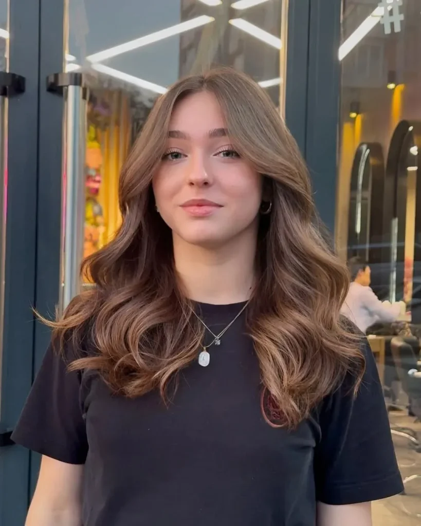 18 Natural Hair Color Ideas That Look Effortless, Expensive, and So Wearable 7 Dark Blonde