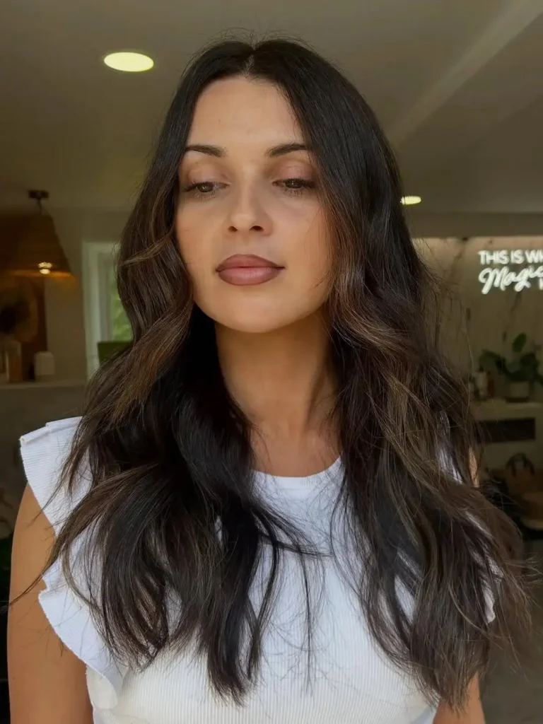 15 Mocha Hair Color Ideas That Look Expensive Without Screaming “I Spent My Whole Paycheck” 15 Deep Mocha Gloss