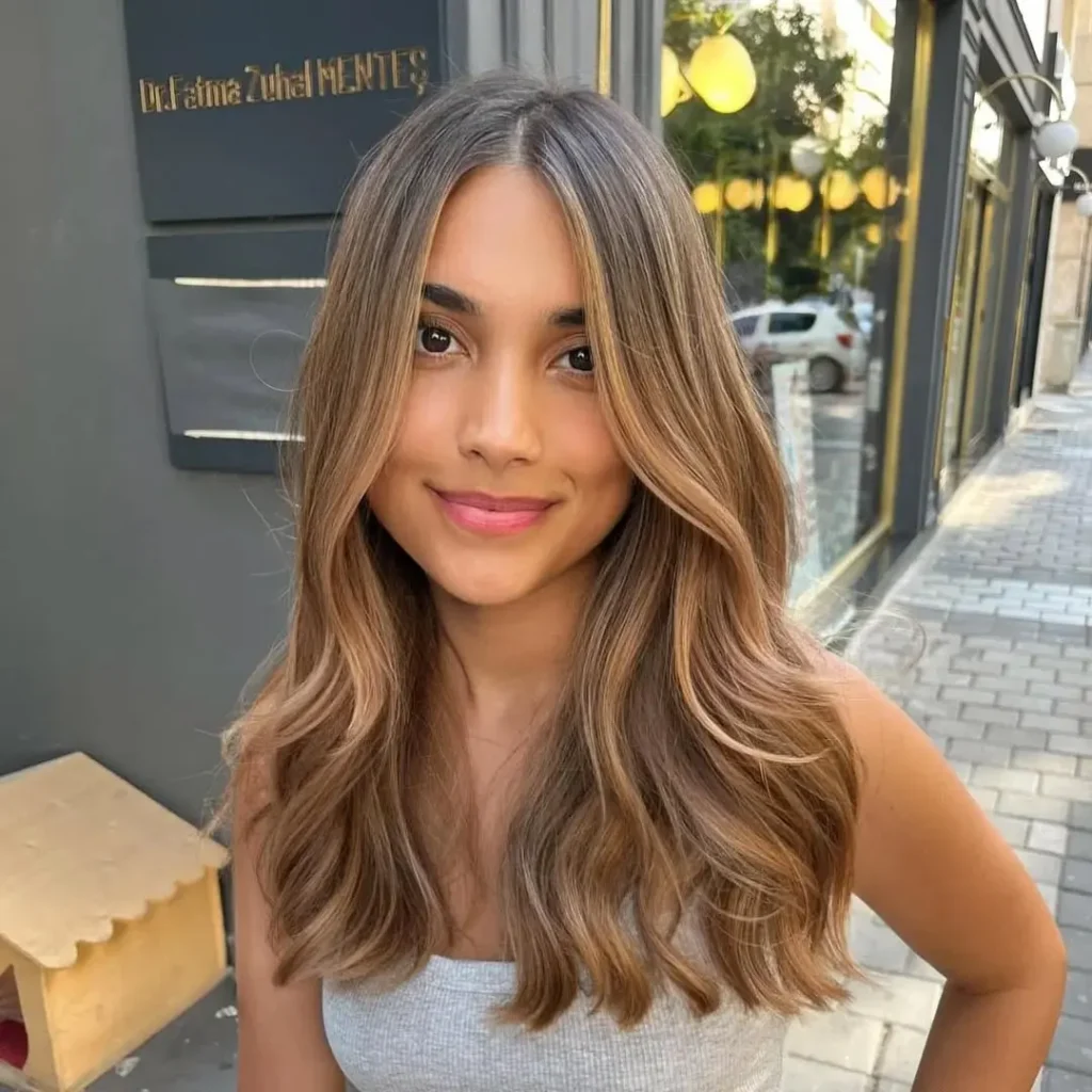 18 Natural Hair Color Ideas That Look Effortless, Expensive, and So Wearable 5 Golden Brown