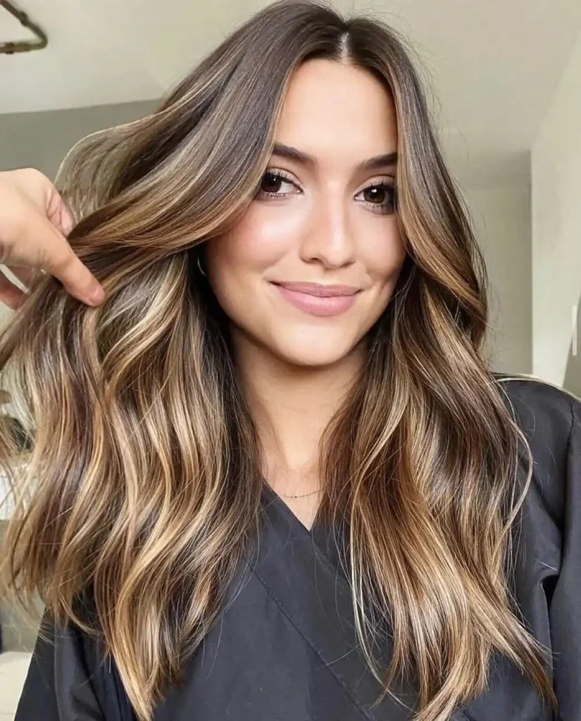 18 Golden Brown Hair Color Ideas That Make Brunette Hair Look Expensive Without Even Trying 17 Golden Brown Gloss
