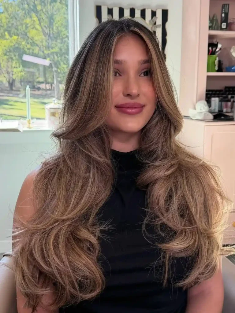 18 Natural Hair Color Ideas That Look Effortless, Expensive, and So Wearable 6 Honey Blonde