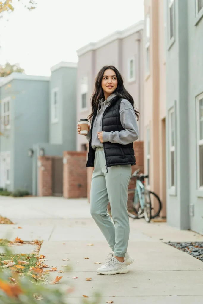 16 Comfy Outfit Ideas That Look Cute, Chic, and Effortlessly Put-Together 7 Joggers Cropped Hoodie Puffer Vest