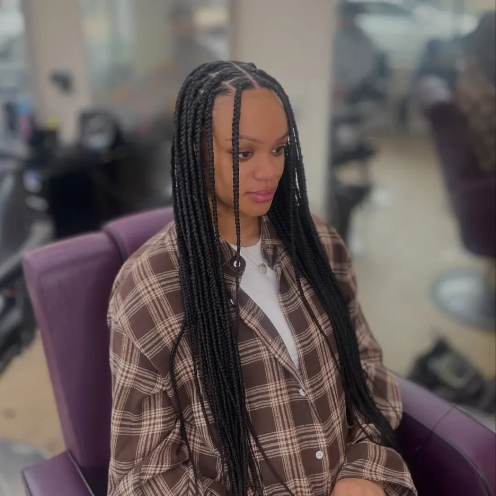 15 Round Face Hairstyles Ideas That Make Your Features Look Extra Chic 15 Long Braids With Face Framing Pieces