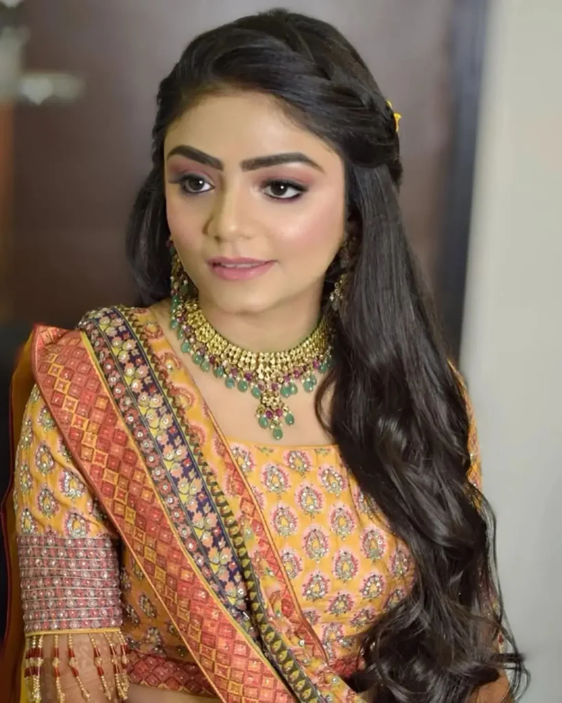15 Wedding Hairstyles for Long Hair That Look Luxe, Romantic, and Totally Effortless 3 Romantic Loose Curls
