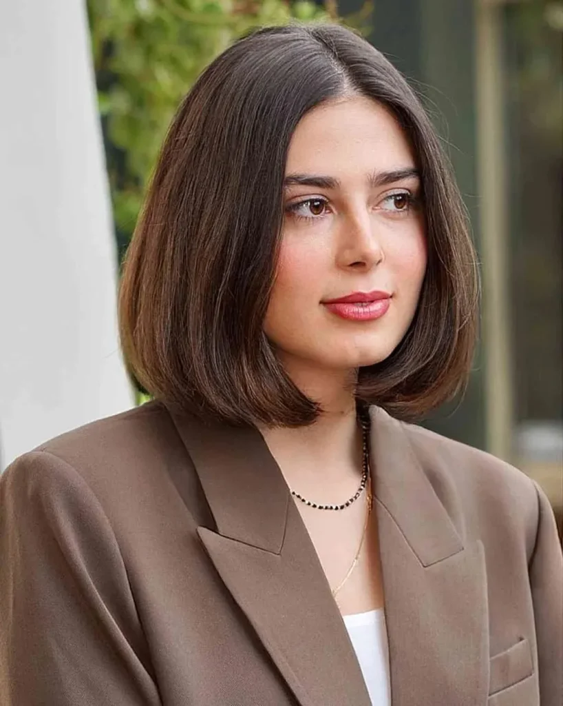 16 Cute Short Hair Ideas That Look Effortless, Chic, and Totally Screenshot-Worthy 15 Rounded Short Bob