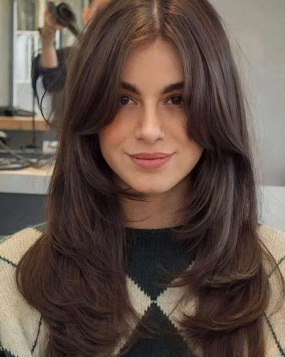 16 Short Brunette Hair Ideas That Look Chic, Fresh, and Seriously Expensive 16 Short Brunette Hair with Face Framing Layers
