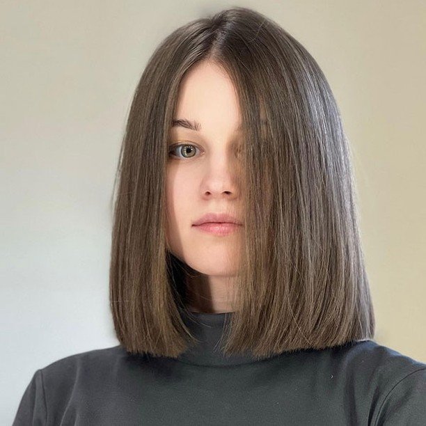 Short Straight Hair With Highlights