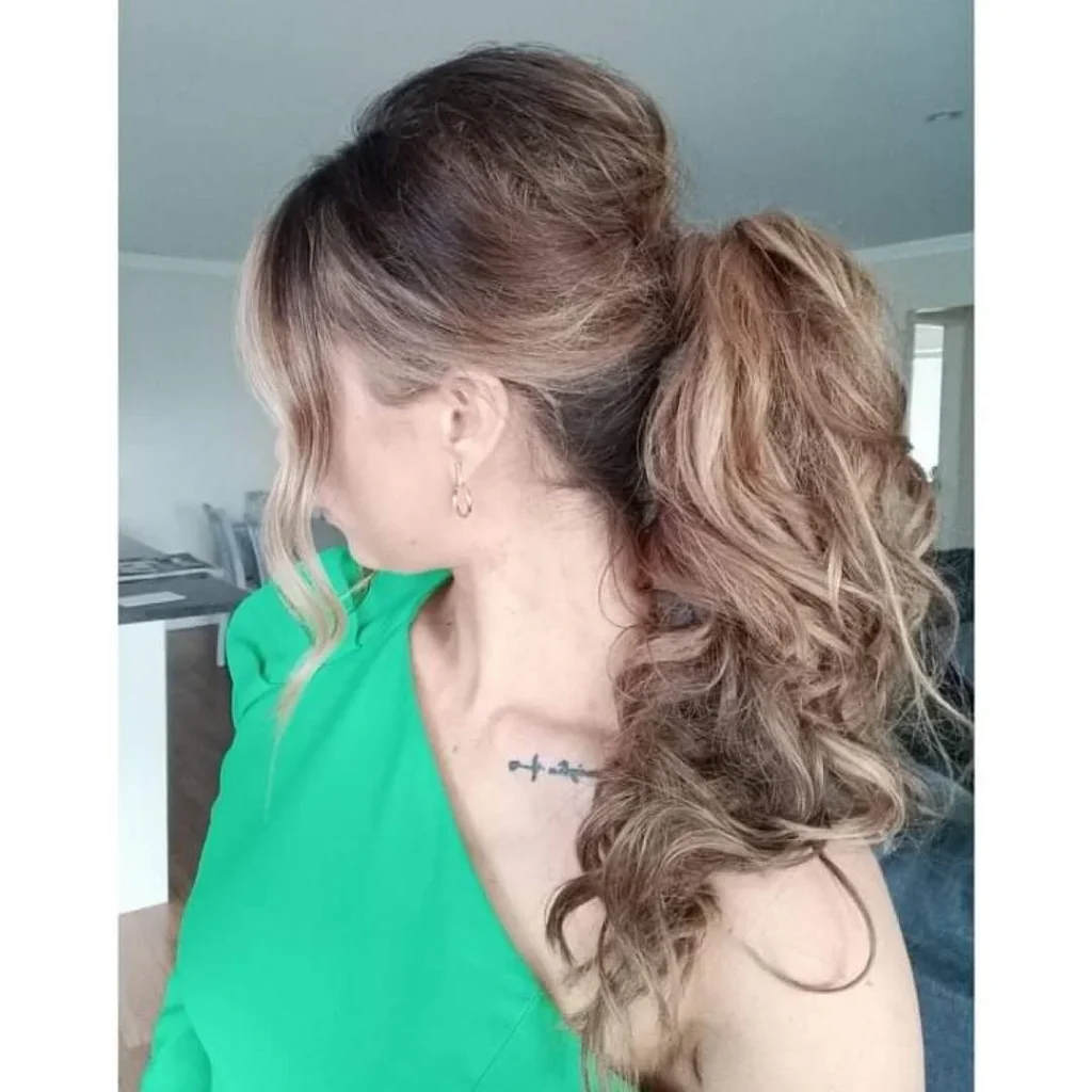 Textured Ponytail With Waves