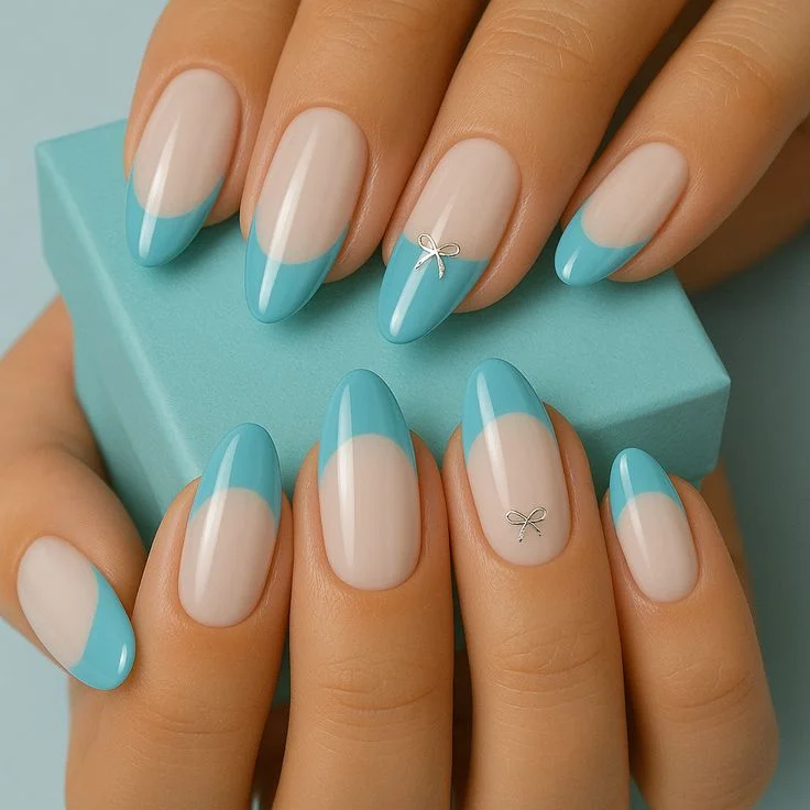 16 Tiffany Blue Nails That Look Expensive Without Even Trying 12 Tiffany Blue Almond Nails