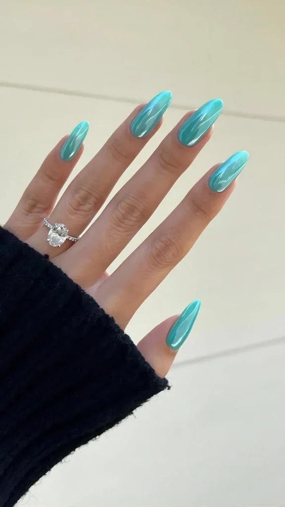 16 Tiffany Blue Nails That Look Expensive Without Even Trying 4 Tiffany Blue Chrome Nails