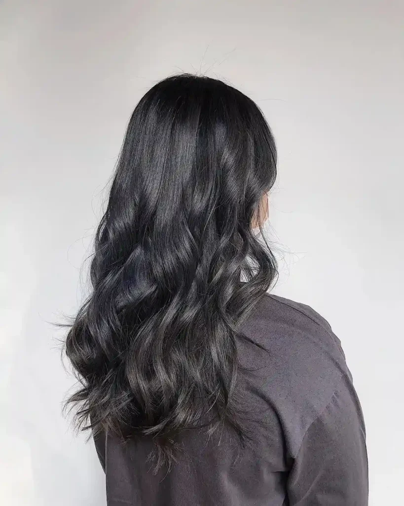 17 Grey Hair Color Ideas That Look Expensive, Cool, and Effortlessly Chic 9 Dark Grey Ombre