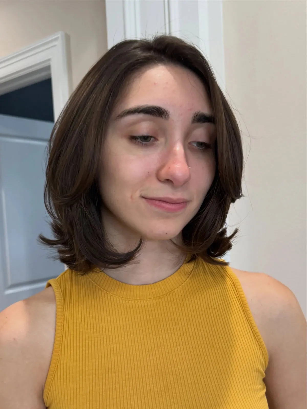 16 Medium Short Hair Ideas That Look Stylish and Easy to Maintain 13 16 Medium Short Hair Ideas That Look Stylish and Easy to Maintain