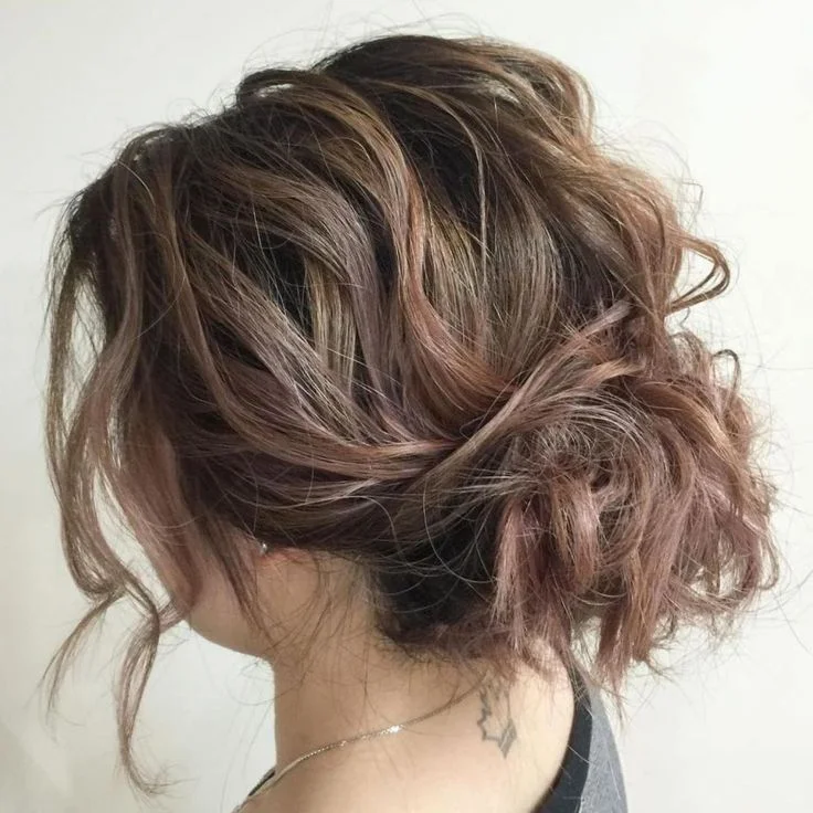 17 Short Hair Brides That Look Chic, Fresh, and Totally Wedding-Ready 17 Messy Short Updo