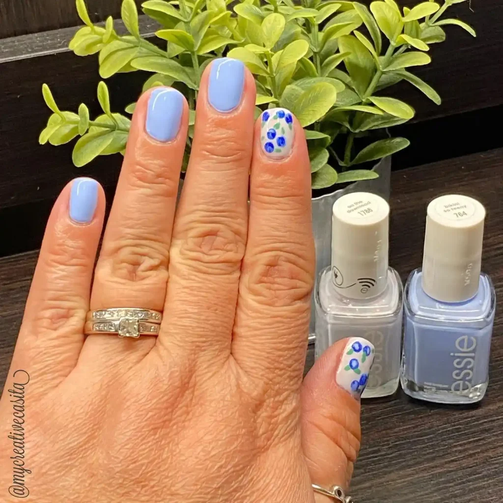 17 Blueberry Nails That Look Sweet, Fresh, and Low-Key Expensive 4 Milky Blueberry Nails