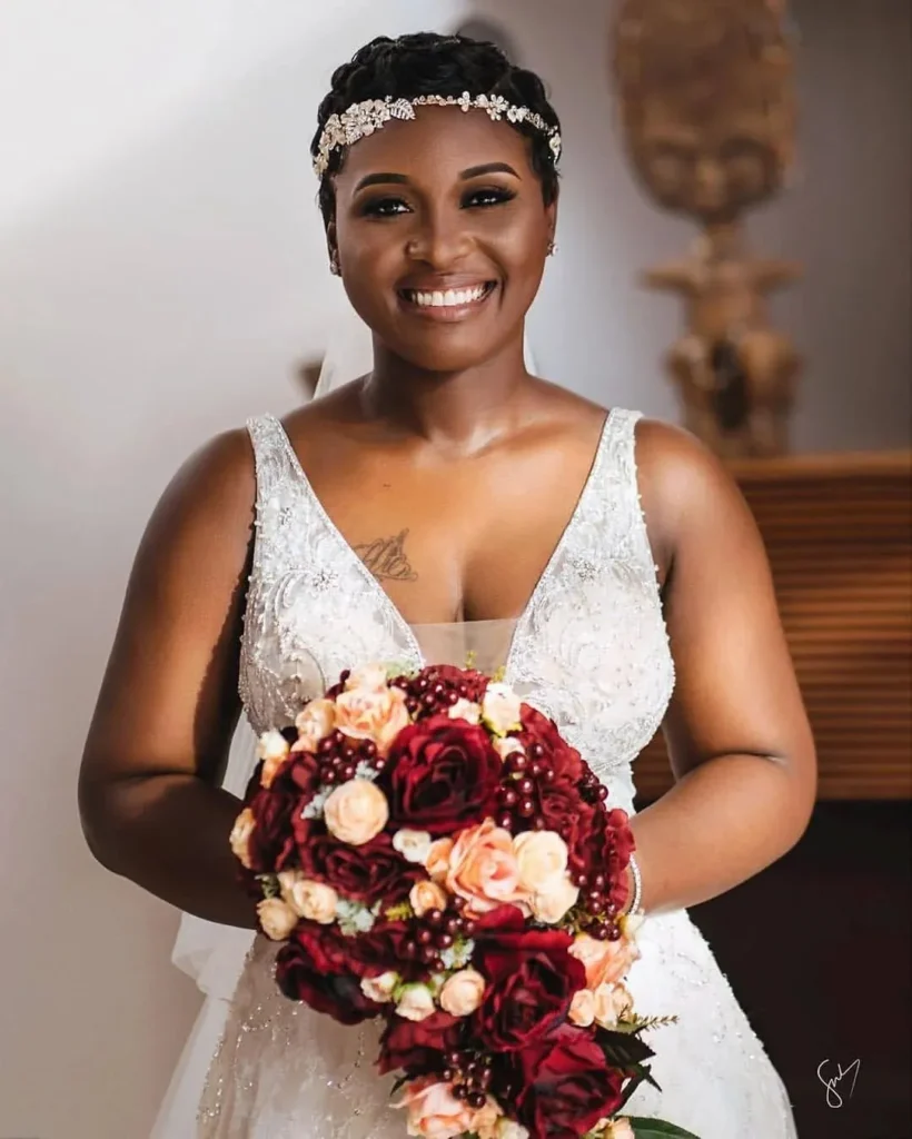 17 Short Hair Brides That Look Chic, Fresh, and Totally Wedding-Ready 7 Short Hair Brides
