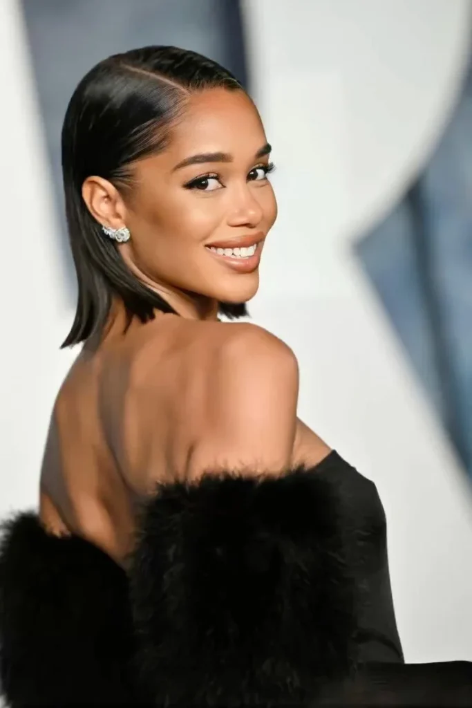 17 Short Thick Hair Ideas That Will Instantly Upgrade Your Look (No Effort, All Style) 15 Sleek Wet Look Bob