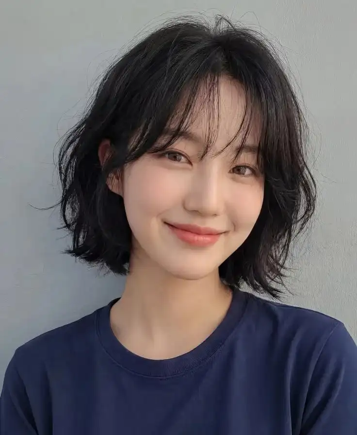 17 Korean Short Hair Ideas That Are So Chic, You’ll Want to Book a Salon Appointment Tonight 10 Choppy Korean Bob