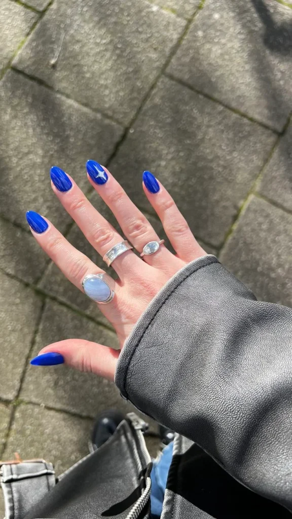 16 Blue Chrome Nails That Look Expensive, Cool, and Main Character Approved 6 Cobalt Blue Chrome Nails