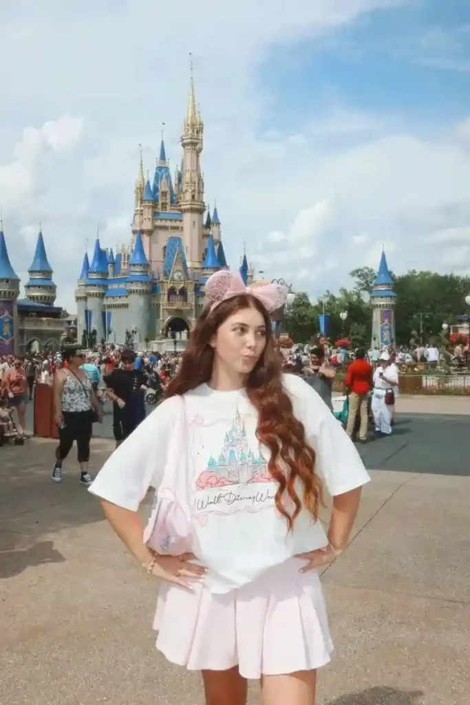 18 Disney Outfit Ideas That Look Magical Without Feeling Like a Costume 18 Disney Princess Graphic Tee and Tulle Skirt
