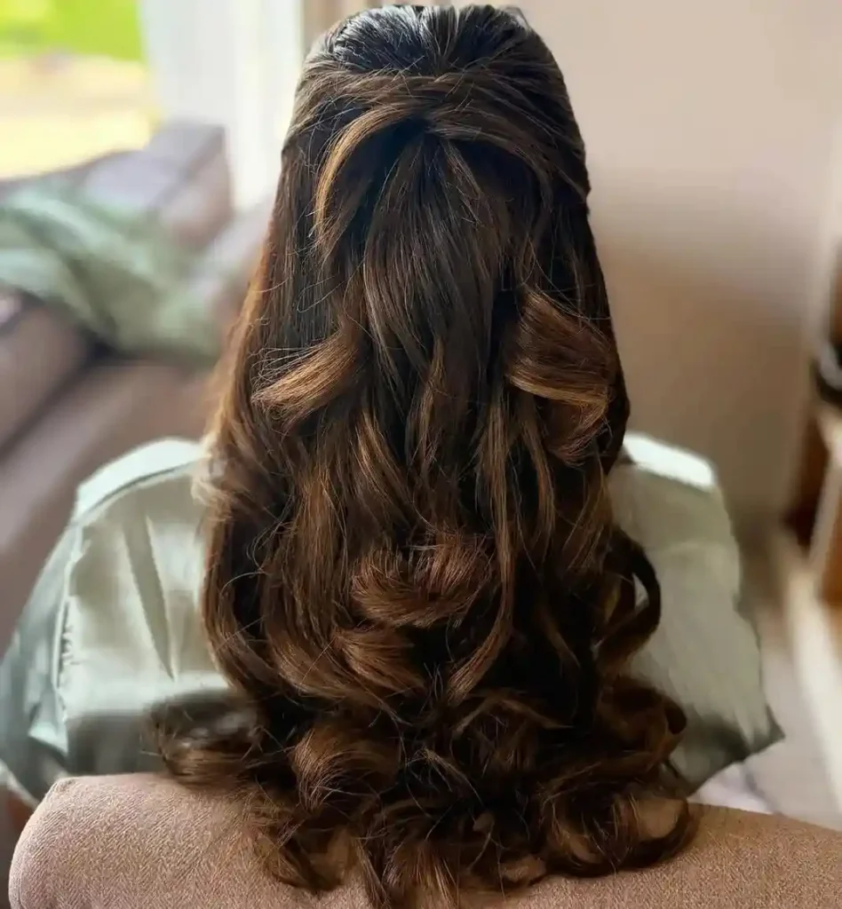 16 Formal Hairstyles That Make You Look Expensive With Basically Zero Drama 6 Half Up Soft Curls