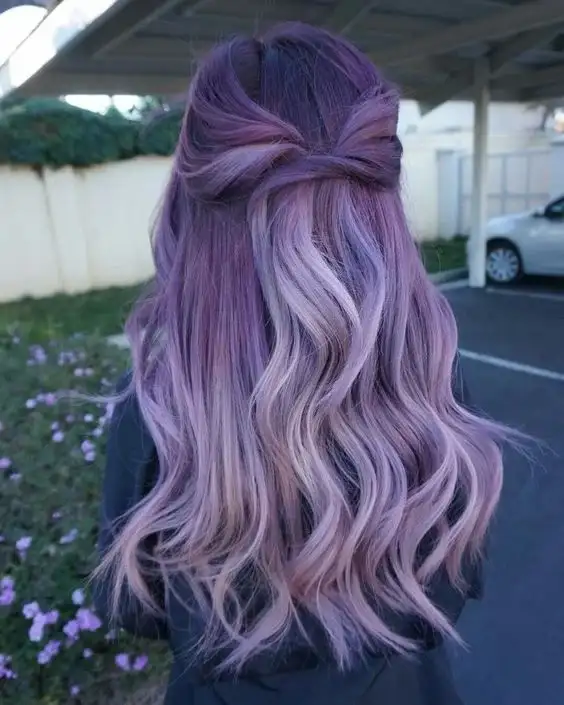 19 Purple Hair Color Ideas That Look Expensive, Cool, and Just a Little Bit Dangerous 7 Pastel Lilac Hair