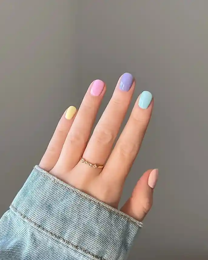 16 Simple Short Nails Ideas That Look Chic Without Trying Too Hard 10 Pastel Short Nails