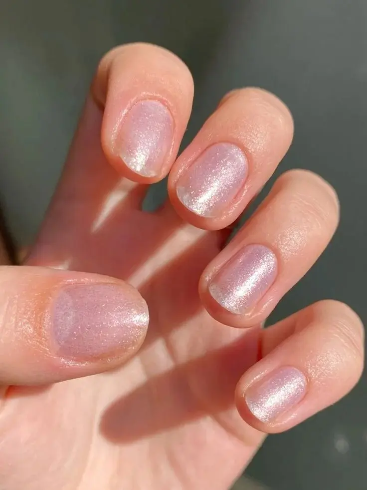 18 Really Short Nails Ideas That Prove Tiny Manicures Can Still Slay 9 Sheer Glitter Nails