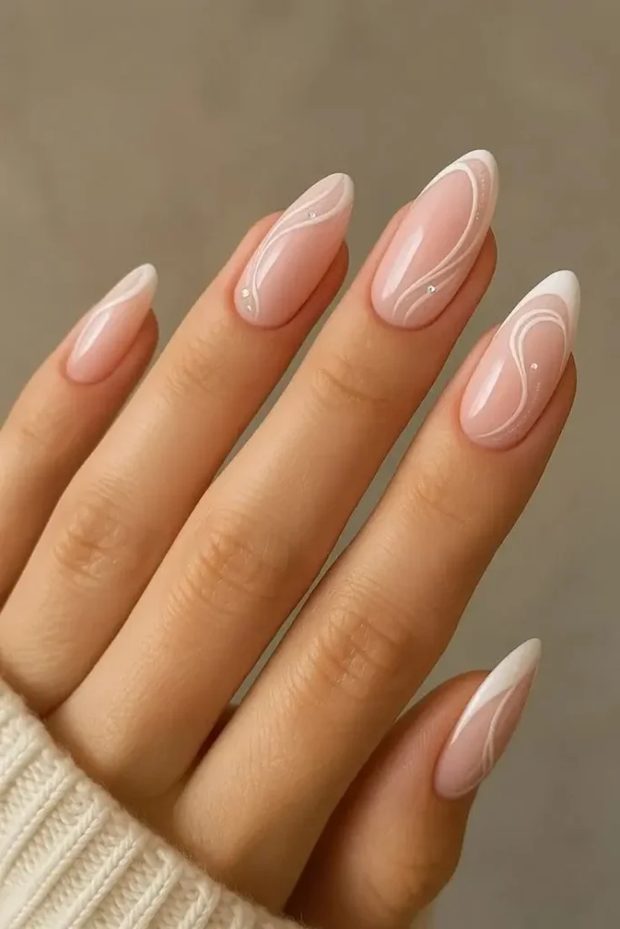 16 Classy Almond Nails That Make Every Outfit Look Expensive (Your New Everyday Nail Obsession) 5 Short Classy Almond Nails