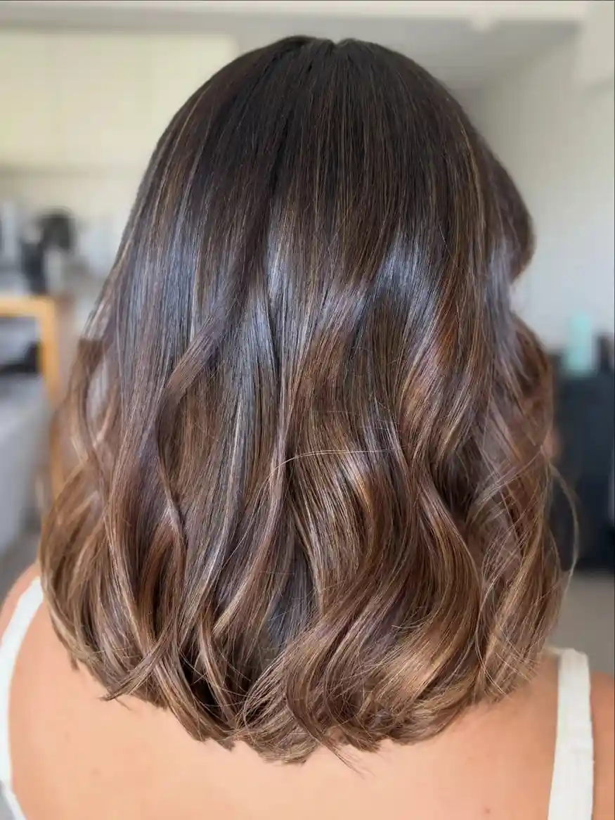 18 Short Hair Highlights That Make Your Cut Look Instantly More Expensive 14 18 Short Hair Highlights That Make Your Cut Look Instantly More Expensive