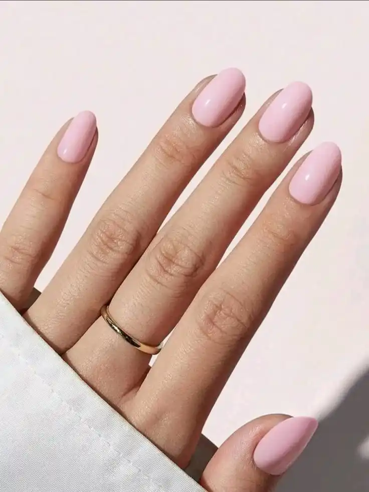 18 Really Short Nails Ideas That Prove Tiny Manicures Can Still Slay 5 Soft Pink Clean Girl Nails