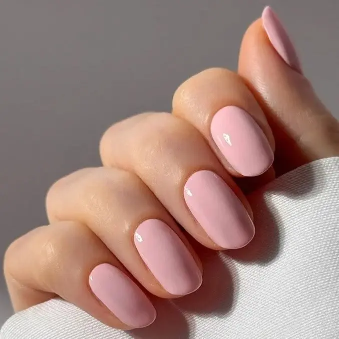 16 Simple Short Nails Ideas That Look Chic Without Trying Too Hard 4 Soft Pink Short Nails