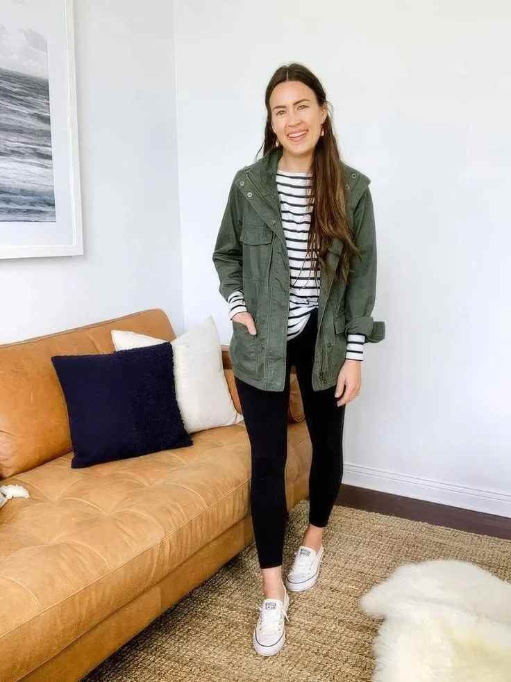 Fall Dressing Made Easy: 16 Fall Outfits for Women That Feel Effortlessly Stylish 15 Utility Jacket With Black Leggings