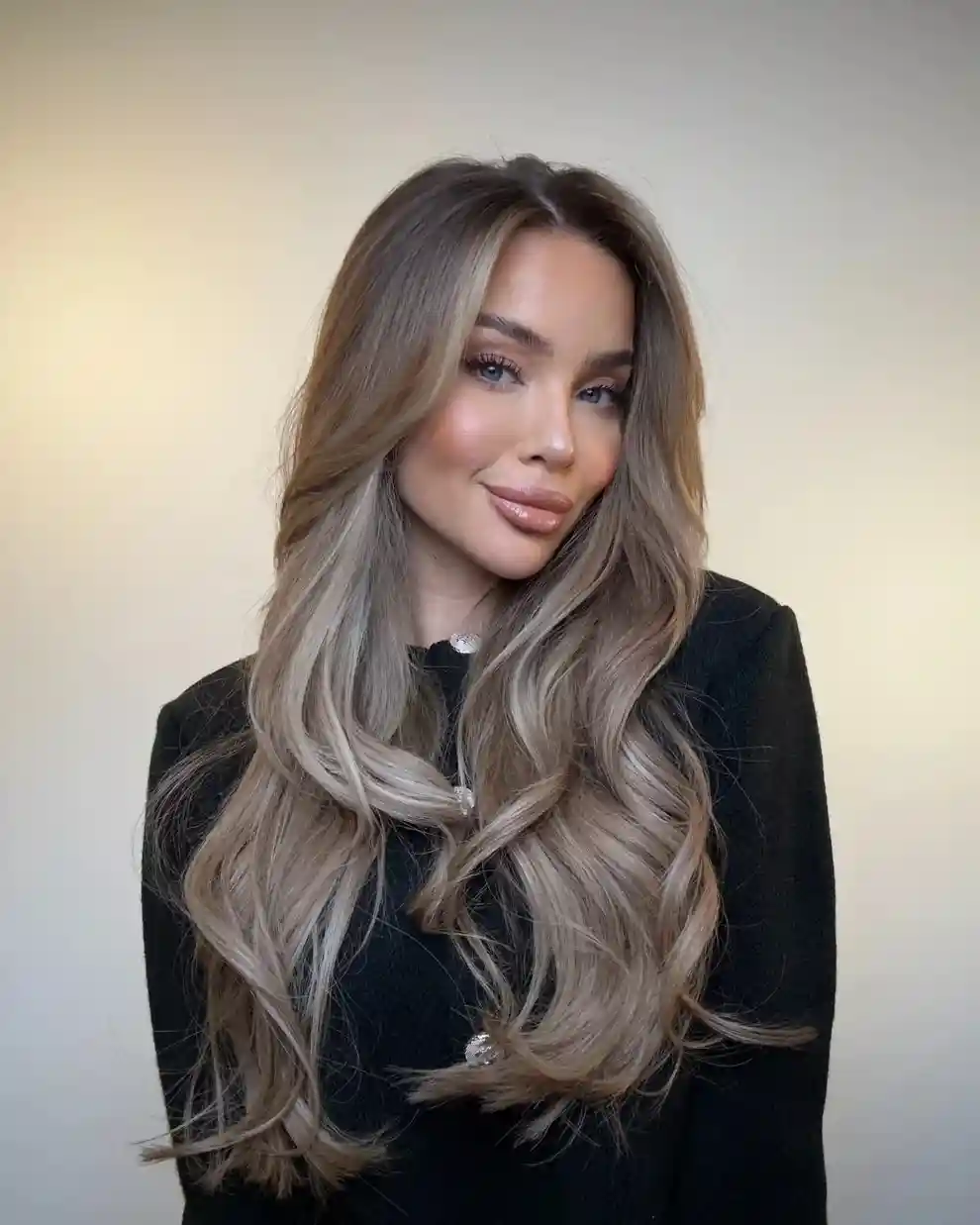 14 Winter Hair Colors That Will Have You Feeling Cozy, Chic, and Ready for Any Snowstorm 12 14 Winter Hair Colors That Will Have You Feeling Cozy, Chic, and Ready for Any Snowstorm