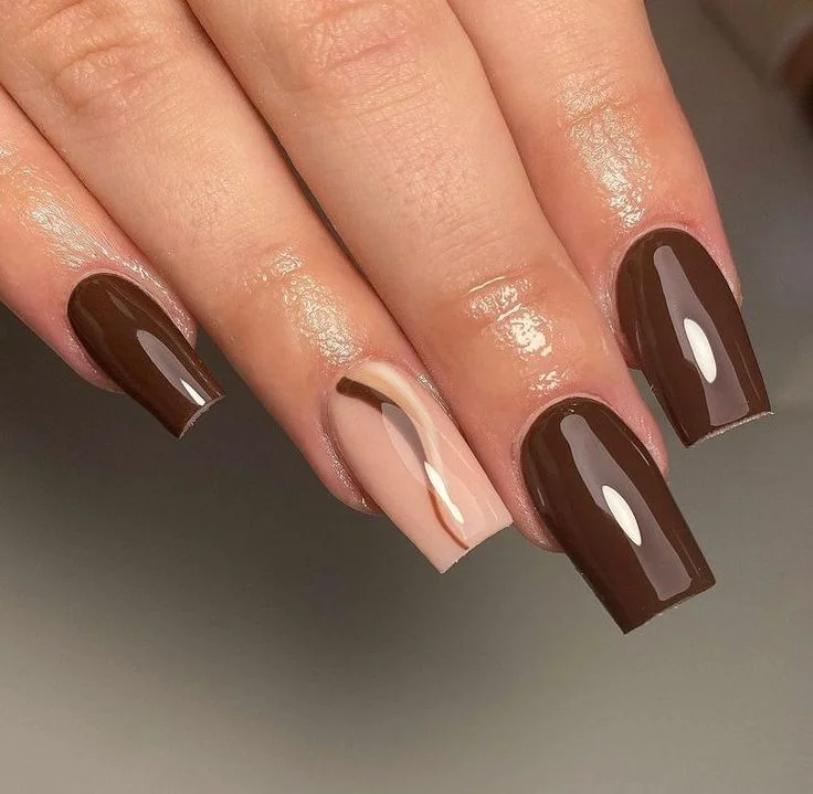 15 Fall Square Nails Ideas That Look Chic, Clean, And Perfect For Autumn 13 Brown Swirl Square Nails