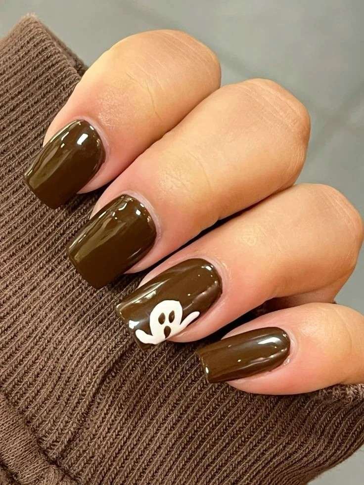 14 Fall Halloween Nails Ideas That Mix Spooky Charm With Cozy Autumn Style 11 Chocolate Brown Halloween Nails
