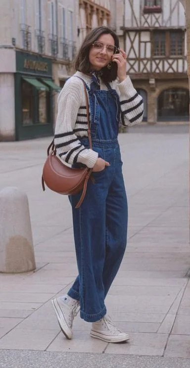 15 Fall Outfits for School That Make Getting Dressed So Much Easier 11 Denim Overalls With a Long Sleeve Shirt
