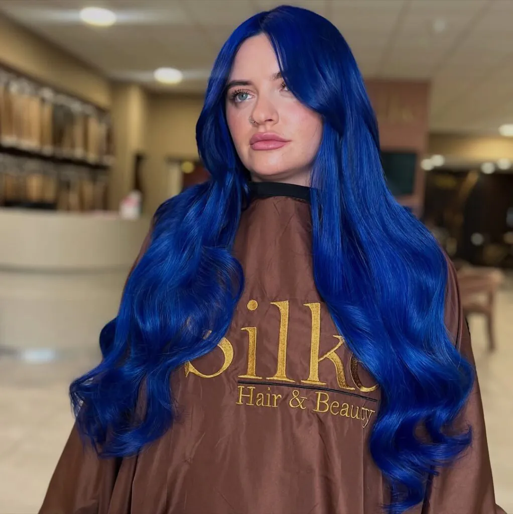 13 Edgy Hair Color Ideas That Instantly Upgrade Your Look (No Boring Hair Allowed) 2 Electric Blue Hair