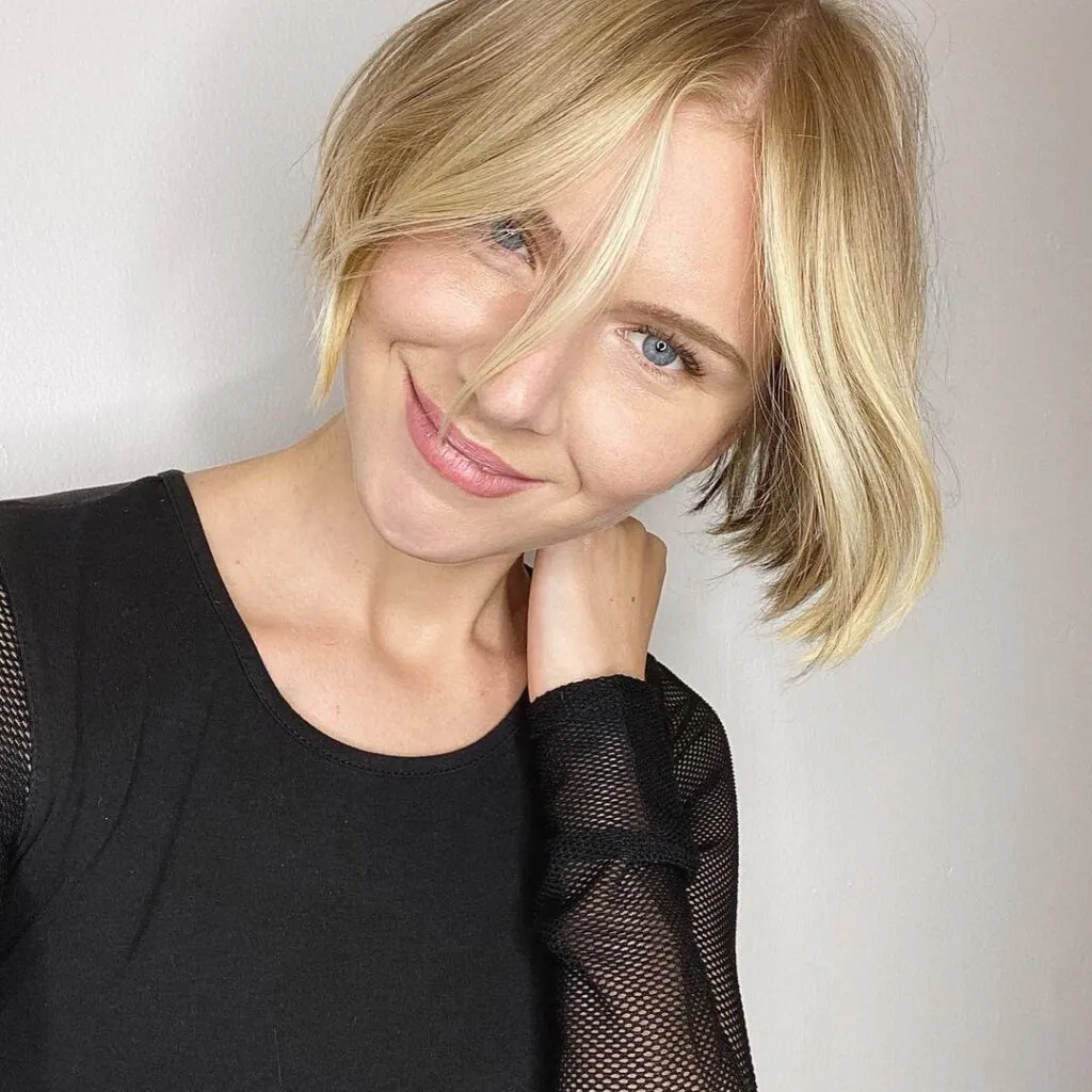 14 Short Black Hair Looks That Are Breaking the Internet 13 The Modern Ear-Length Bob