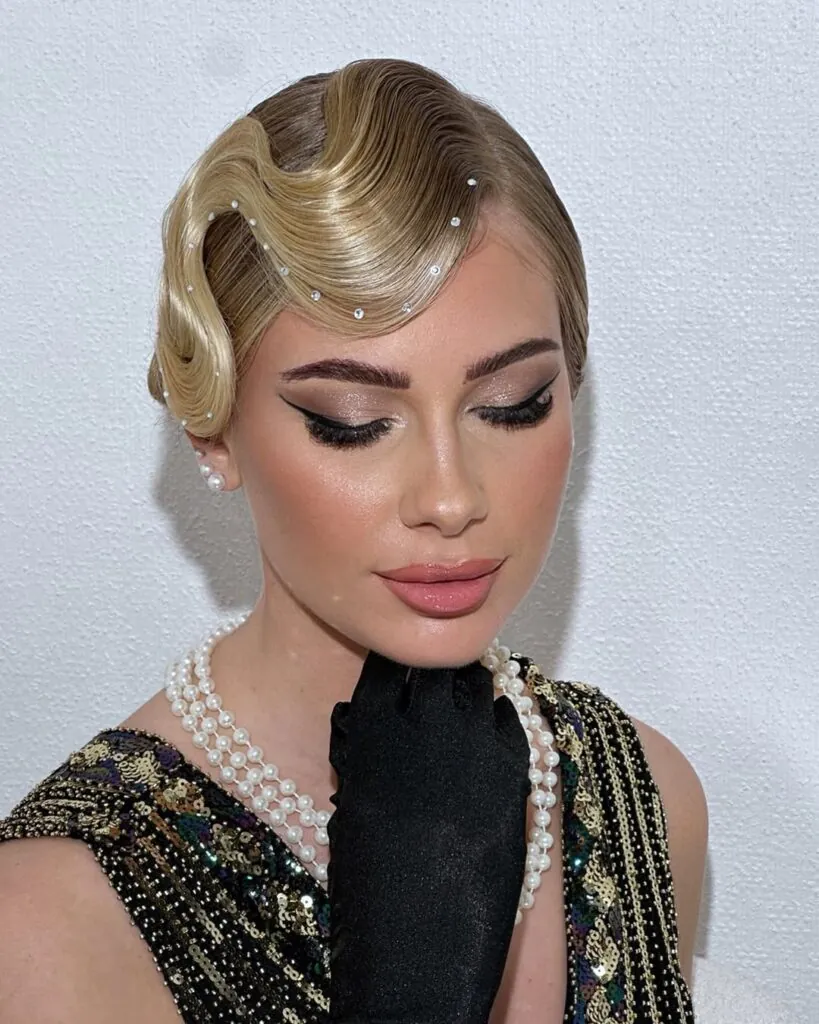 15 Wedding Hairstyles Ideas That Will Make You Feel Like the Main Character on Your Big Day 11 Vintage Finger Waves hair